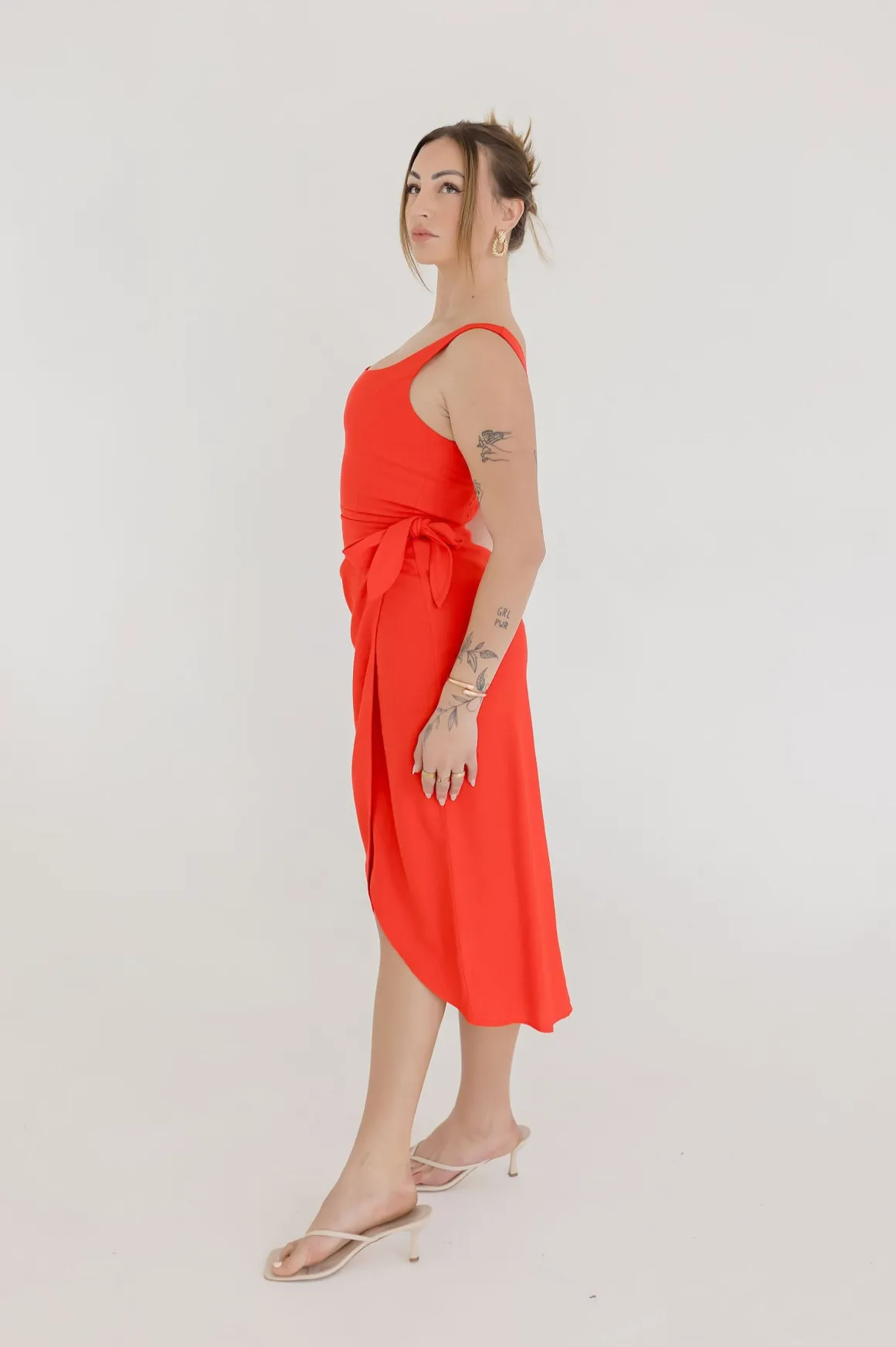 Brynn Sleeveless Tulip Hem Wrap Linen Midi Dress Red