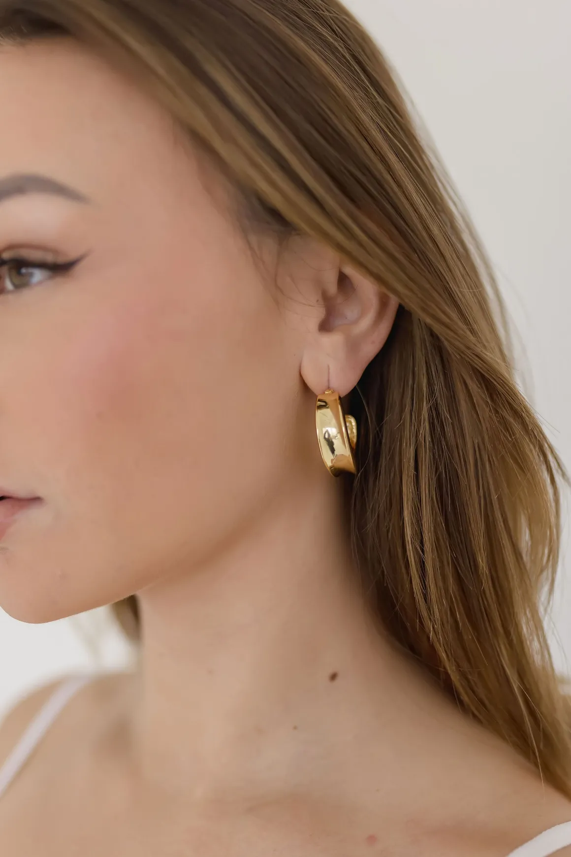 Caelin Chunky Hoop Earrings Gold