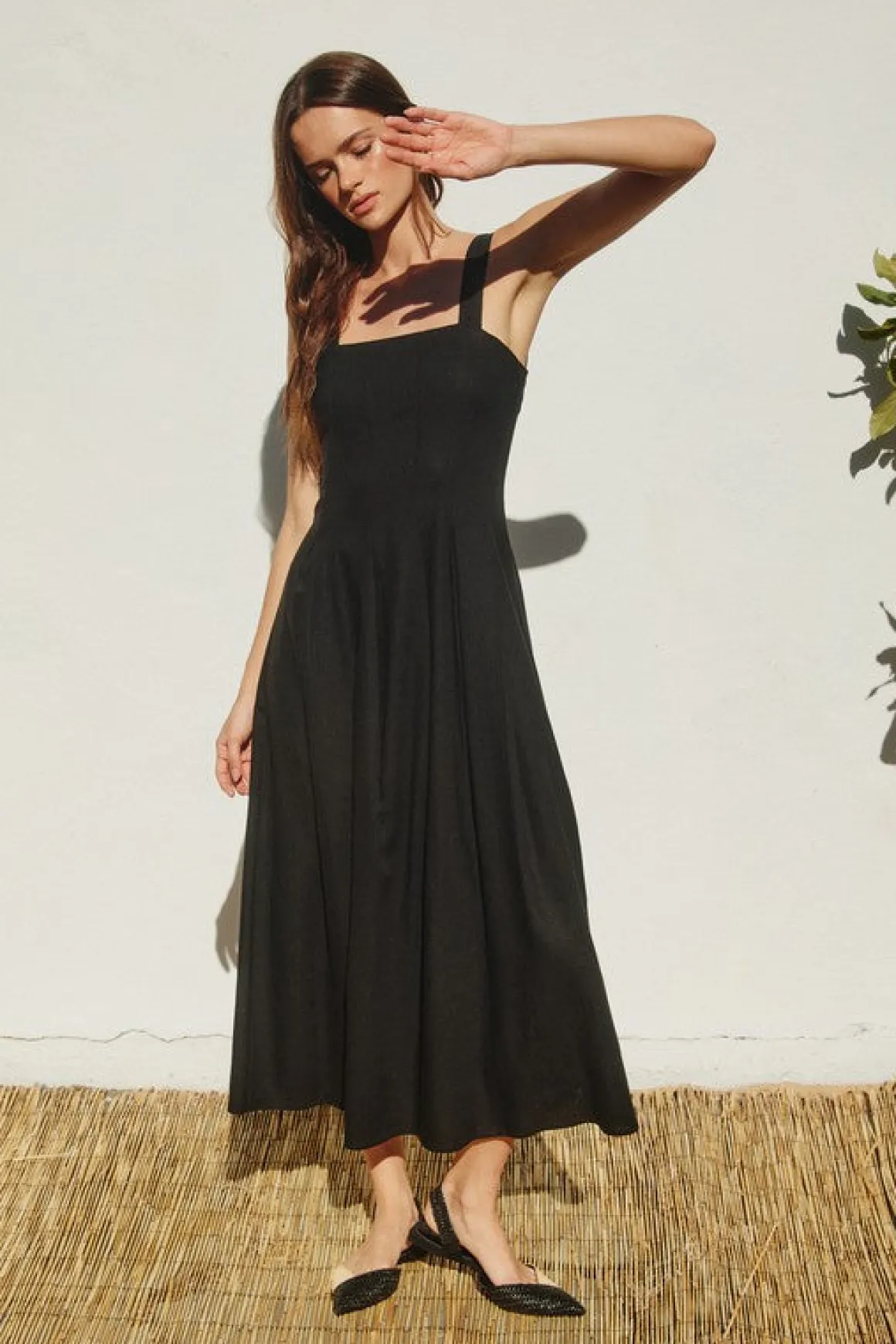 Christine Sleeveless Linen Midi Dress Black