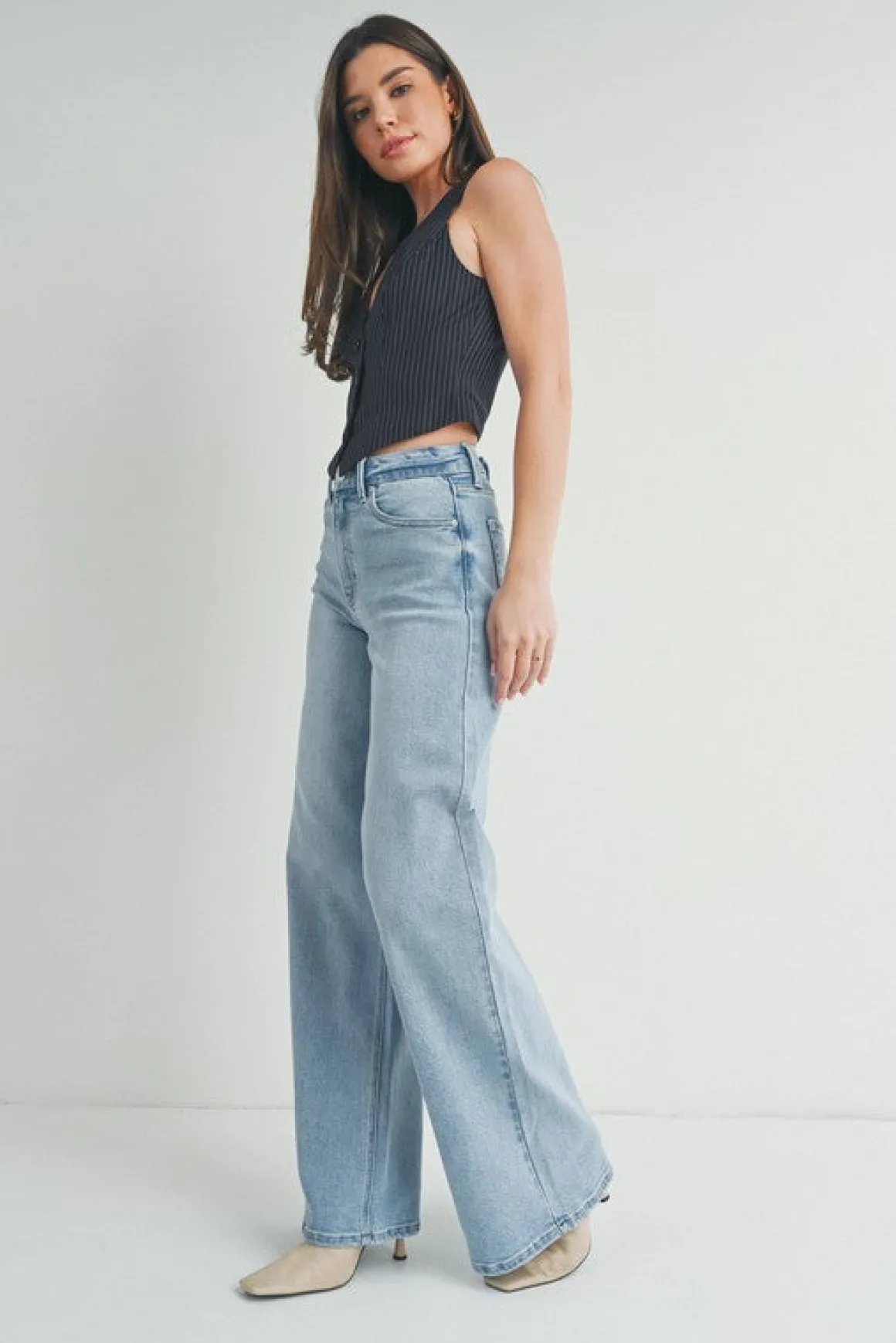 Lilly High Rise Wide Leg Jeans Light Wash