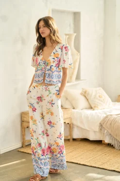Waitlist 6/5 ♥ Demi Mid Rise Floral Print Wide Leg Pants White