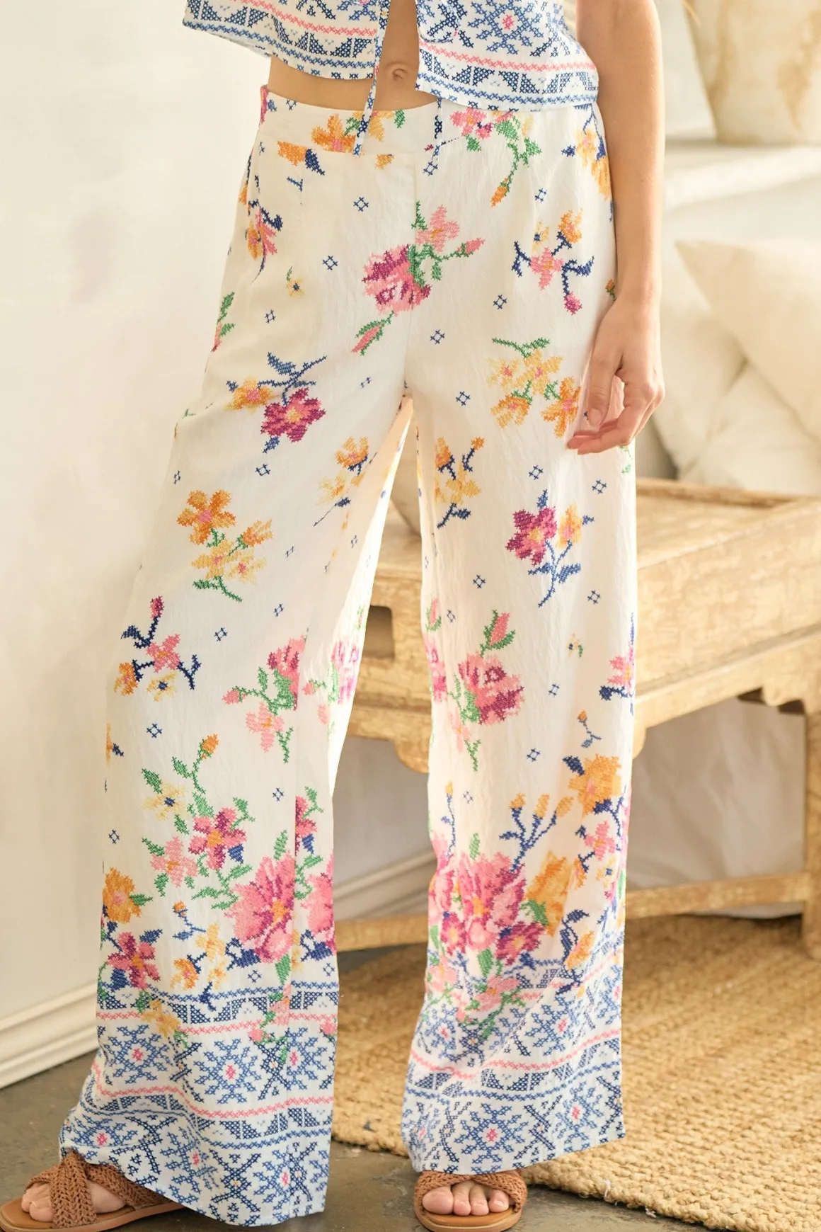 Waitlist 6/5 ♥ Demi Mid Rise Floral Print Wide Leg Pants White