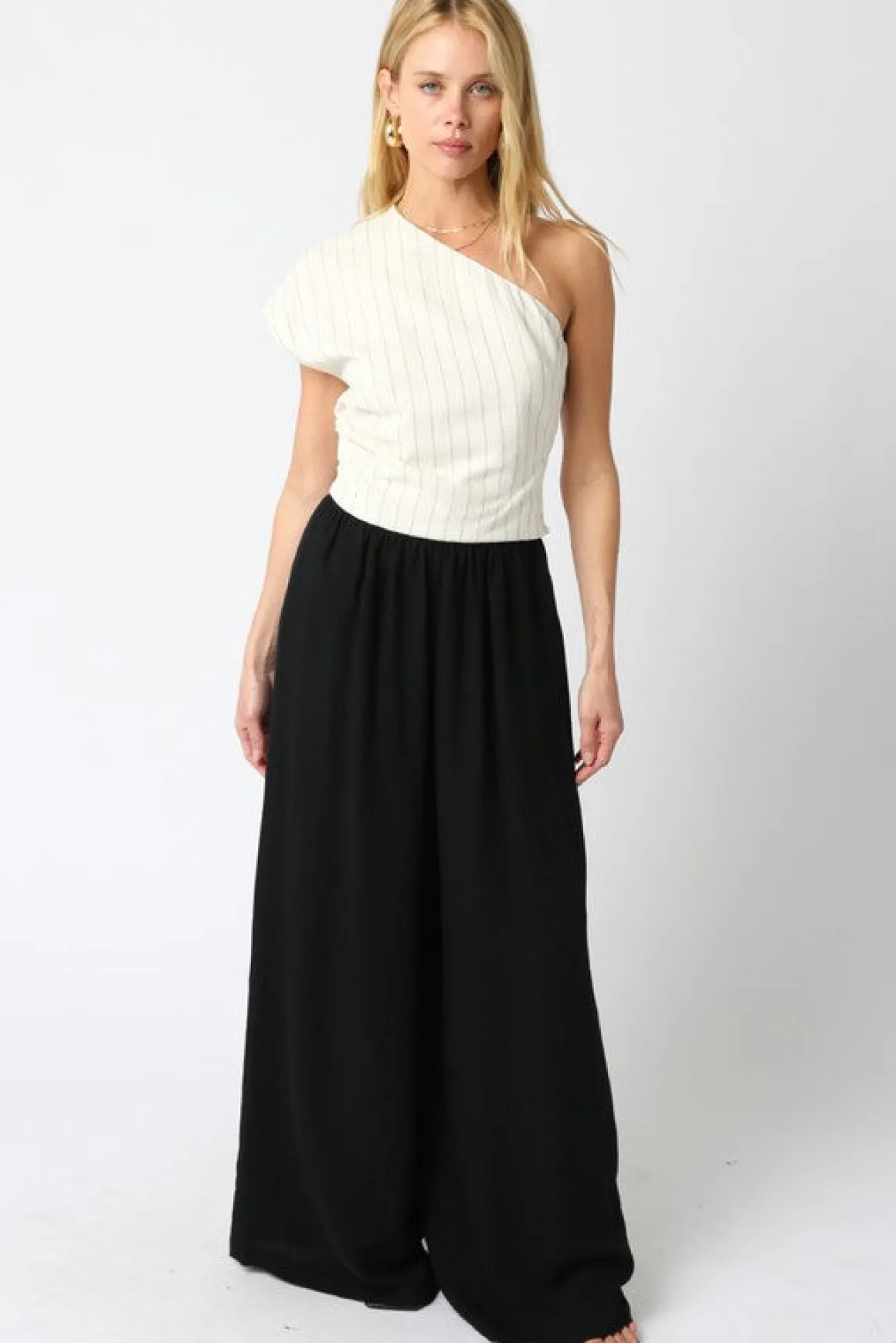 Waitlist 5/5 ♥ Jessie High Waist Woven Wide Leg Pants Black