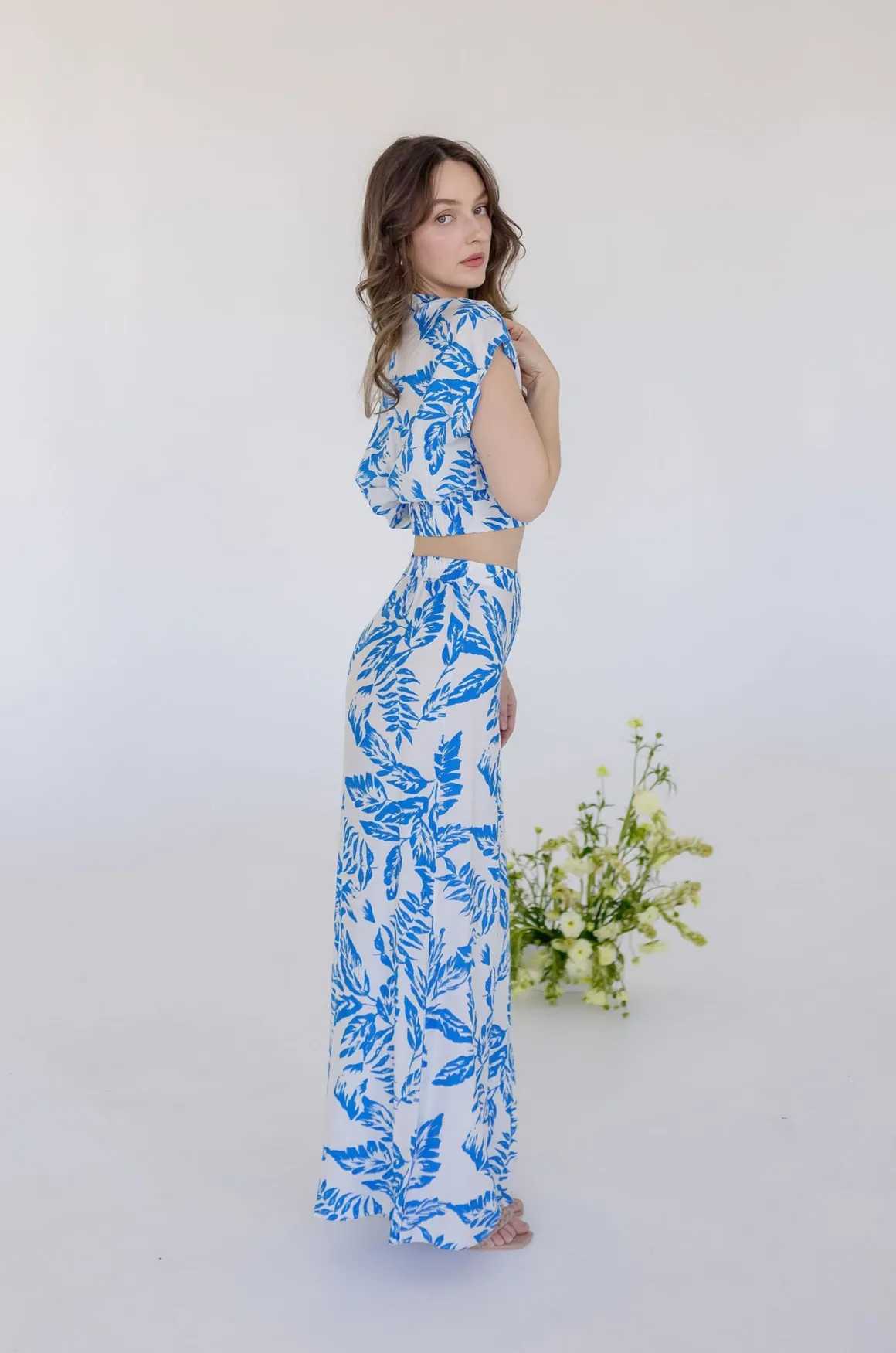 Wendy Short Sleeve Crop Top And Leaf Print Wide Leg Pants Set Blue