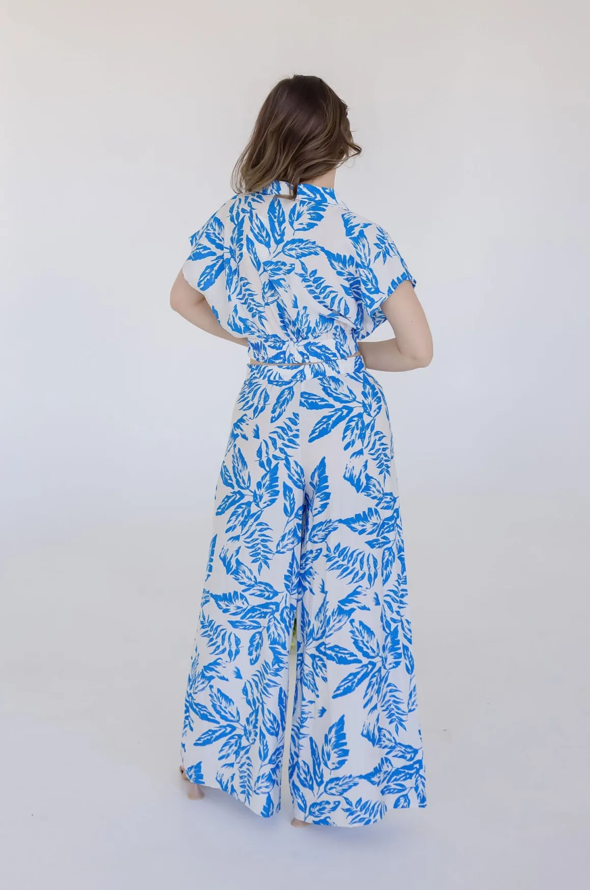 Wendy Short Sleeve Crop Top And Leaf Print Wide Leg Pants Set Blue