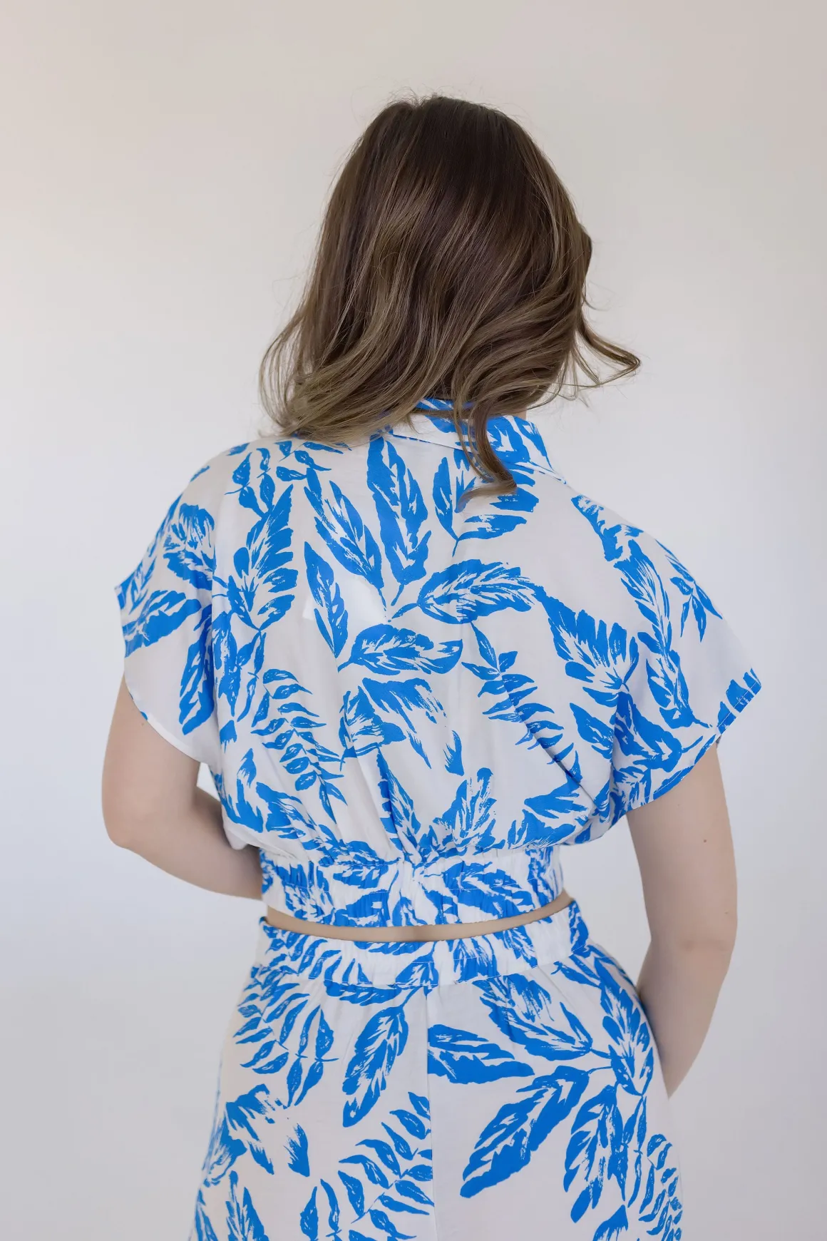 Wendy Short Sleeve Crop Top And Leaf Print Wide Leg Pants Set Blue